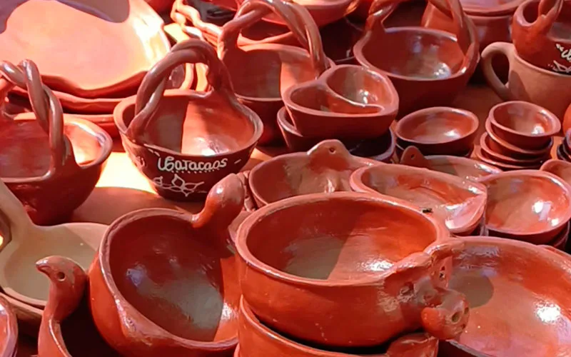 Huacos en forma de poto para beber chicha